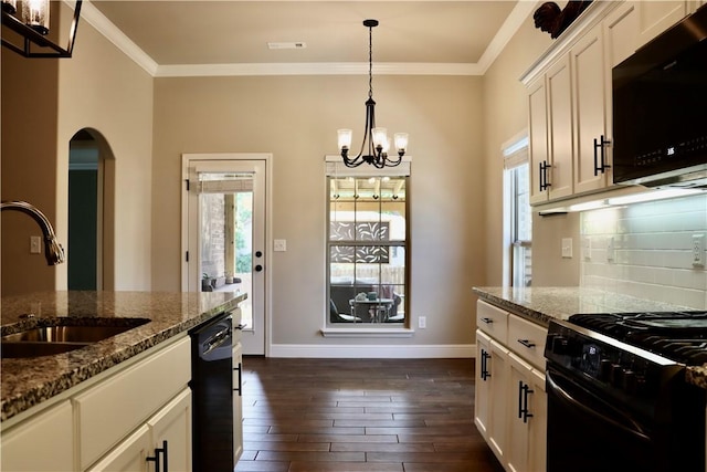 400 Fox Cir, Pea Ridge, AR 72751 - kitchen with black appliances, a sink, dark wood-type flooring, healthy amount of natural light, and ornamental molding