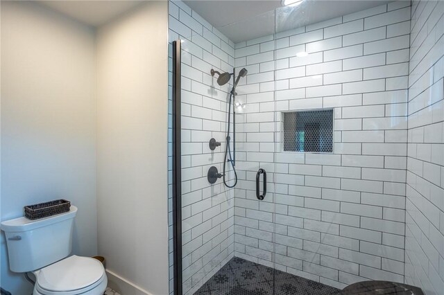 808 S Locust Ave, Fayetteville, AR 72701 - full bath with a stall shower and toilet