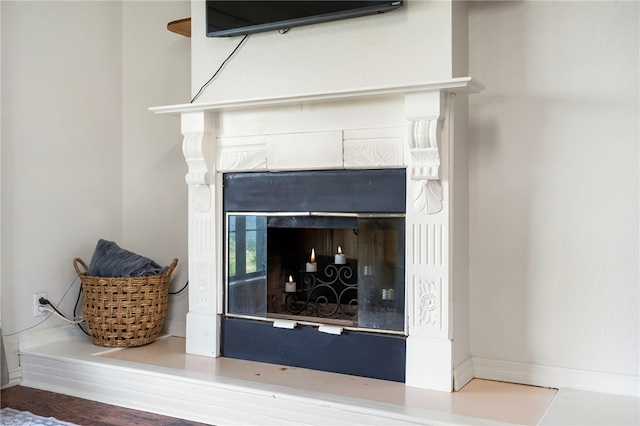 13004 Canehill Rd, Lincoln, AR 72744 - detailed view of a glass covered fireplace