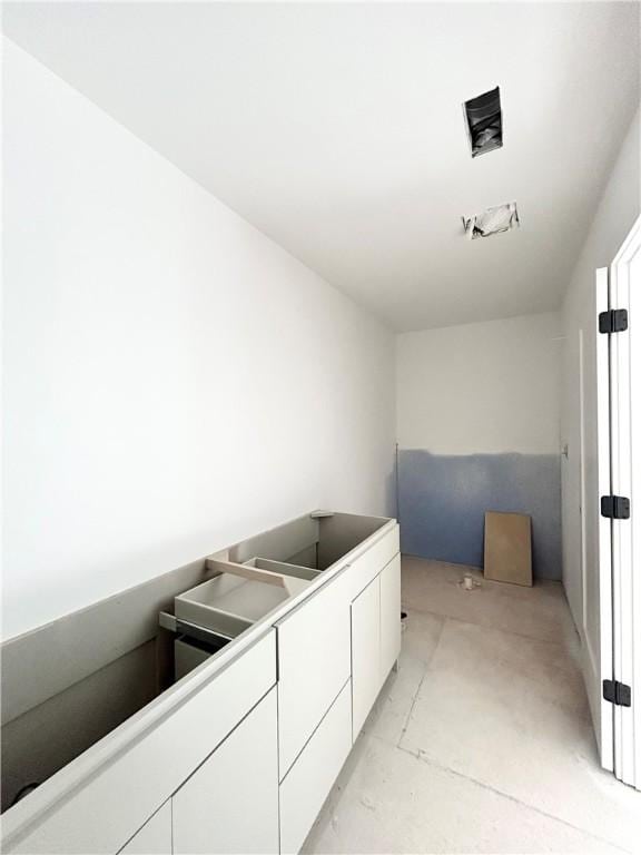 1 Breeghle Ln, Bella Vista, AR 72714 - view of laundry room