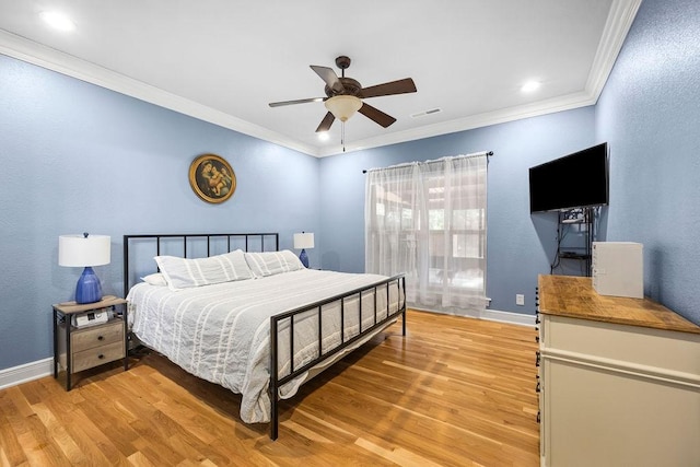 6645 Valley View Rd, Rogers, AR 72758 - bedroom featuring light wood-style floors, crown molding, baseboards, a ceiling fan, and recessed lighting