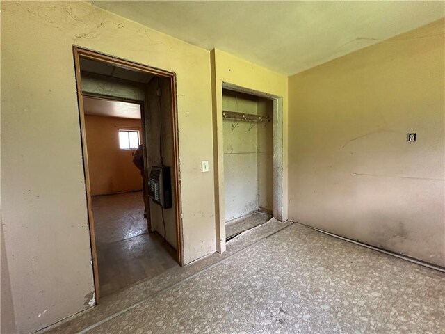 13888 White Oak Ln, Bentonville, AR 72712 - hallway featuring heating unit