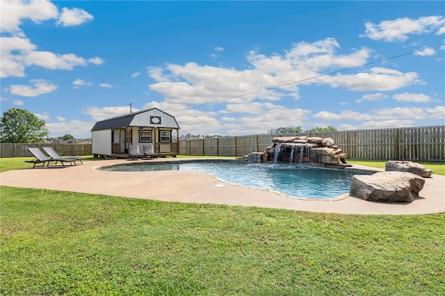 6108 SW Lee Ln, Bentonville, AR 72713 - view of swimming pool featuring an outbuilding and a patio