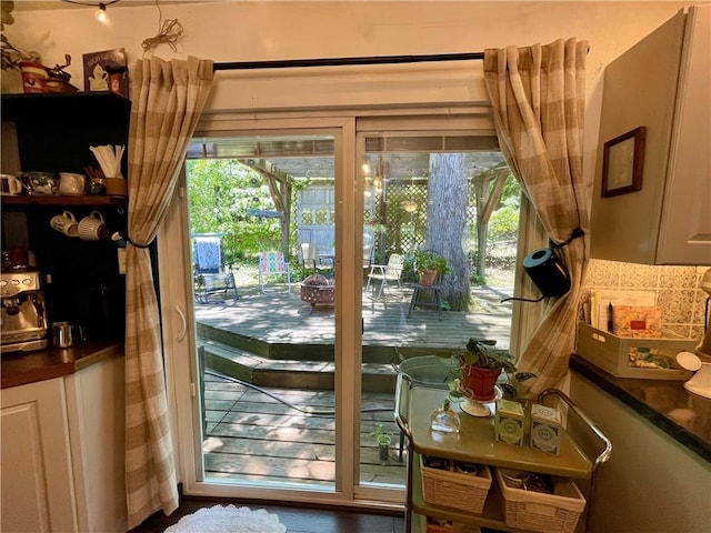 900 Dogwood St, Huntsville, AR 72740 - view of doorway