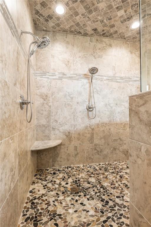 5500 SW Gunstock Rd, Bentonville, AR 72713 - bathroom with tiled shower