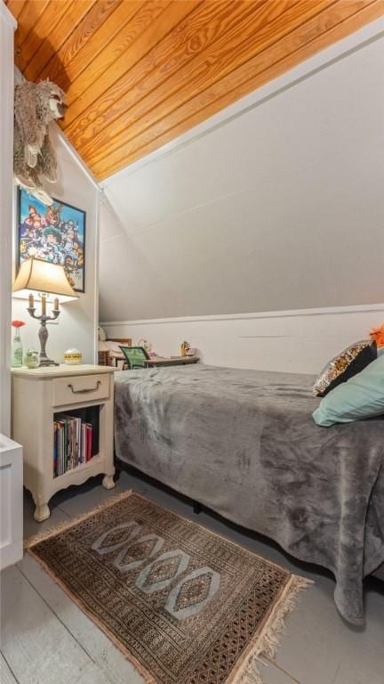 5 Alexander St, Eureka Springs, AR 72632 - bedroom with lofted ceiling and wooden ceiling