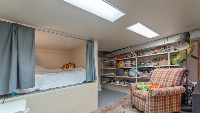 5 Alexander St, Eureka Springs, AR 72632 - bedroom featuring concrete floors
