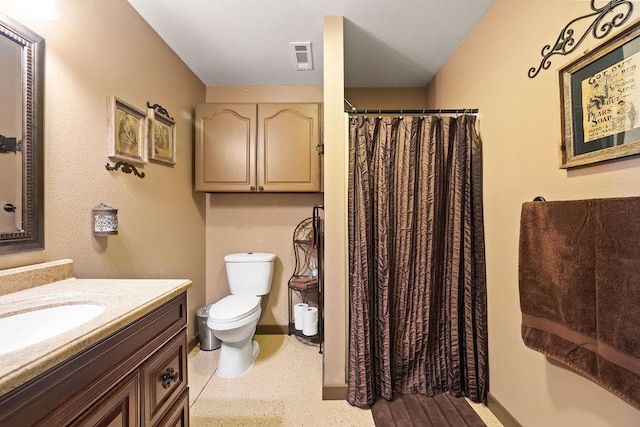 19537 Eastfork Ln, Gravette, AR 72736 - bathroom featuring vanity, toilet, baseboards, and a shower with curtain