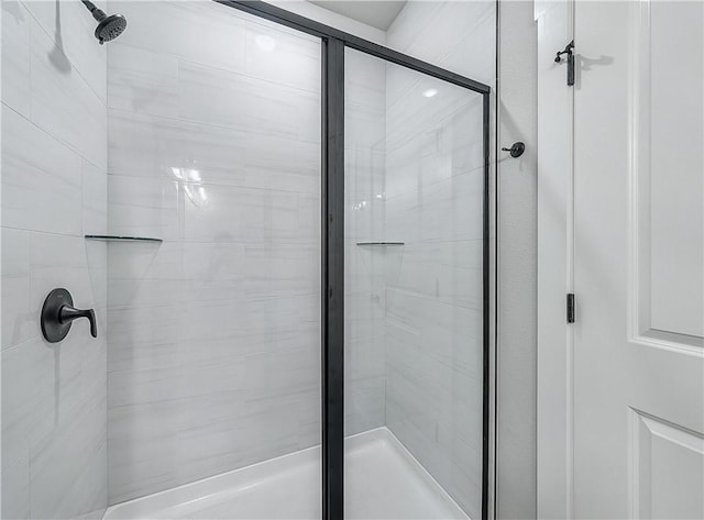 9 Sheidaig Ln, Bella Vista, AR 72715 - bathroom featuring a shower stall