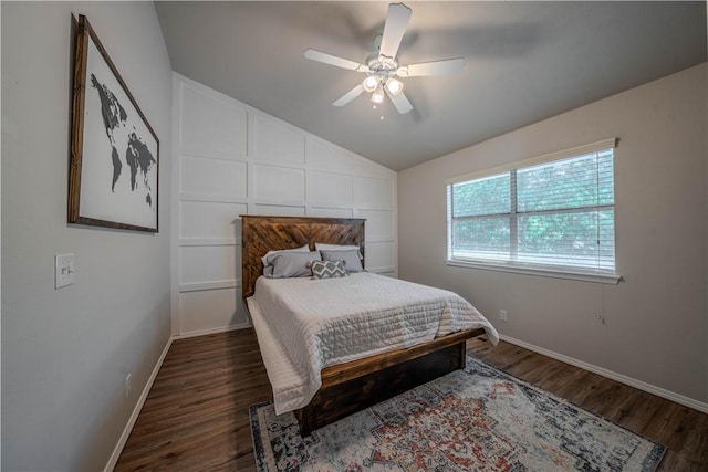 6 Muker Ln, Bella Vista, AR 72714 - bedroom featuring lofted ceiling, dark wood-style floors, baseboards, and a ceiling fan