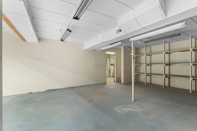 10 Magrath Ln, Bella Vista, AR 72715 - view of garage