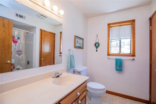 19 Bobwhite Ln, Holiday Island, AR 72631 - full bathroom featuring vanity, tile patterned floors, and curtained shower