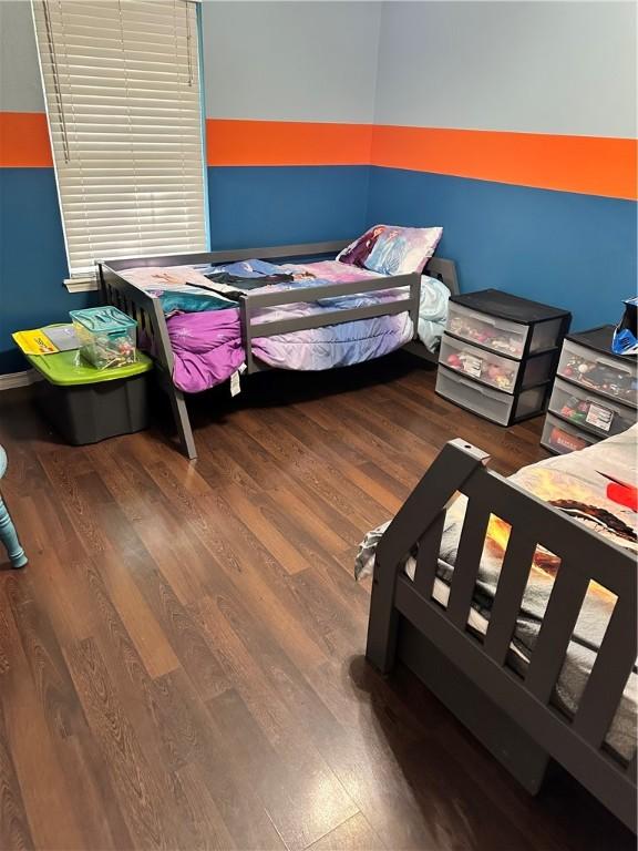 20796 Dawn Hill E Rd, Gentry, AR 72734 - bedroom featuring wood finished floors