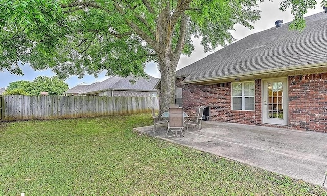 793 Buckhead Ave, Springdale, AR 72764 - fenced backyard featuring a patio area