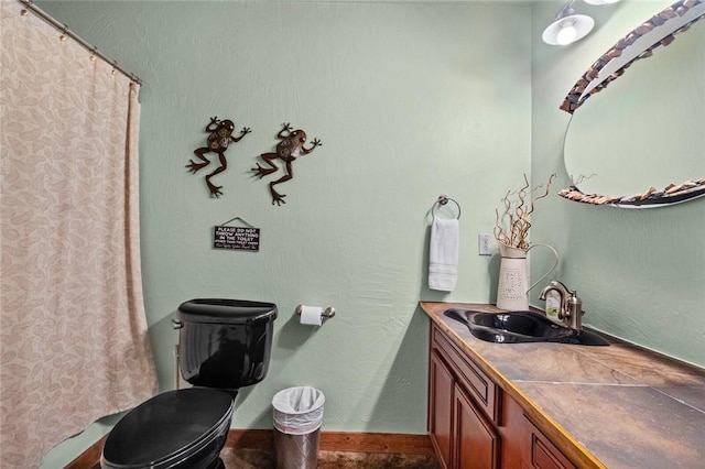 8715 Rambo N Rd, Rogers, AR 72756 - full bath featuring vanity and curtained shower