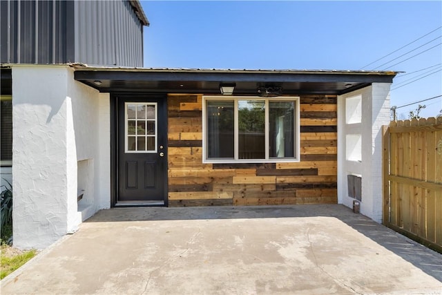 520 S 13th St, Rogers, AR 72758 - doorway to property