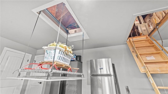 1705 Tull Dr, Pea Ridge, AR 72751 - detailed view of freestanding refrigerator