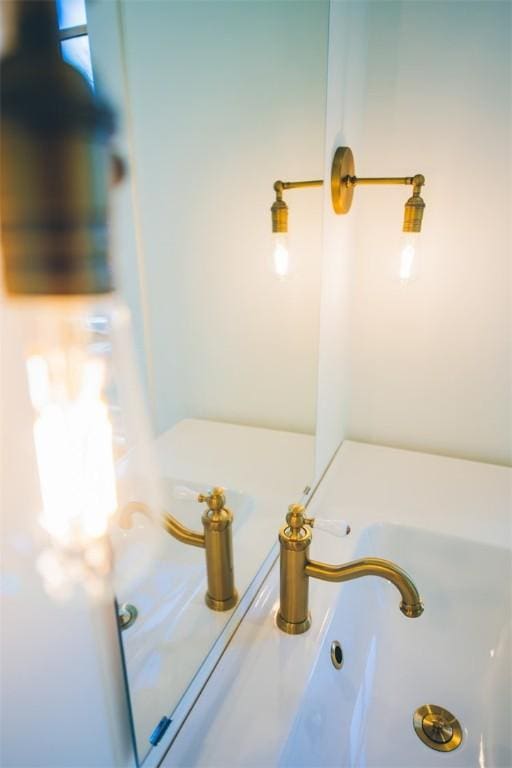 218 E S St, Fayetteville, AR 72701 - view of bathroom