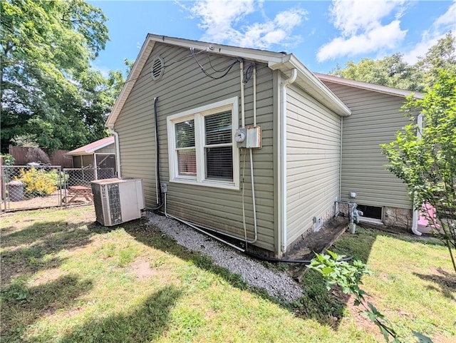 805 S Oak St, Harrison, AR 72601 - view of side of property with a cooling unit