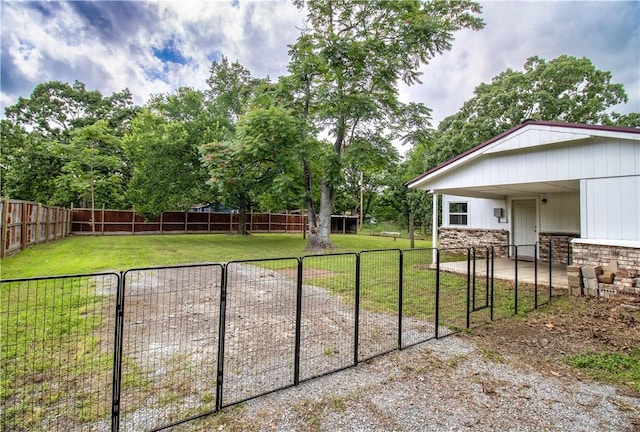 285 S 2nd St, Oaks, OK 74359 - fenced backyard with a gate