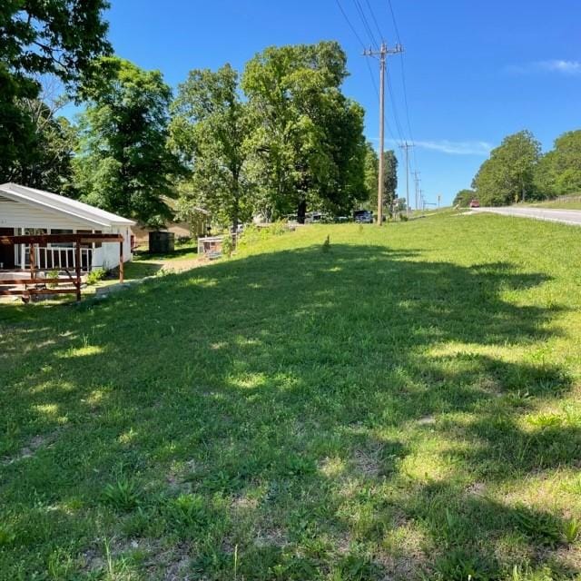 4841 Business Highway 412, Huntsville, AR 72740 - view of green lawn