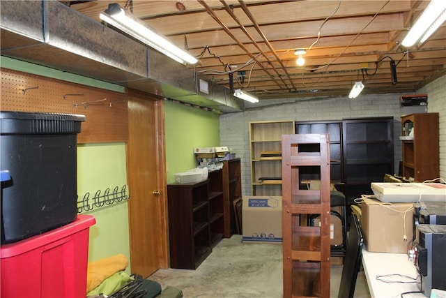 32 Table Rock Dr, Holiday Island, AR 72631 - view of unfinished below grade area