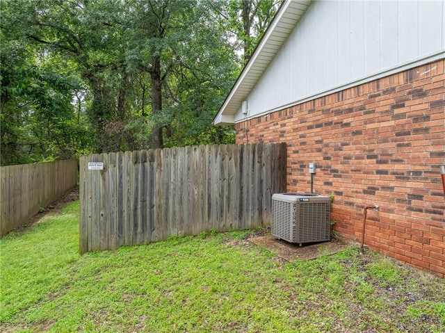 319 Belle Ave, Alma, AR 72921 - view of yard
