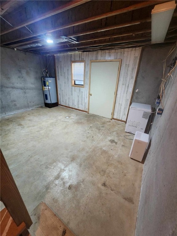 46 Hathcoat Rd, Harrison, AR 72601 - unfinished basement featuring water heater