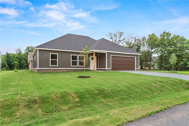 2 Wendike Ln, Bella Vista, AR 72715 - view of front of house featuring driveway, a garage, a front lawn, and roof with shingles