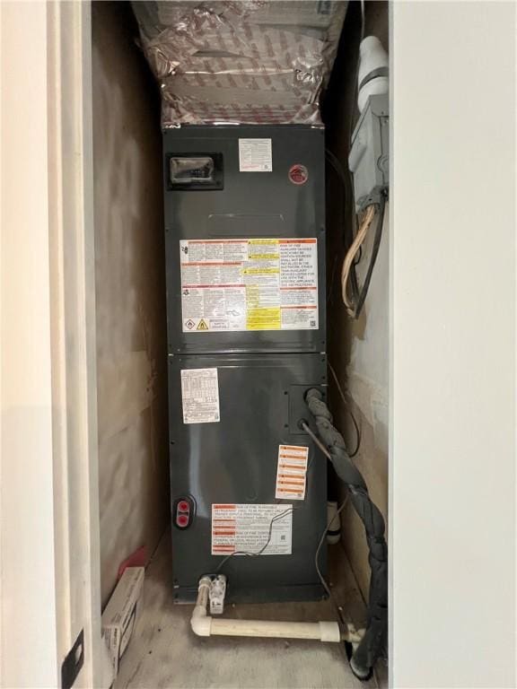 3501 Pleasant, Ozark, AR 72949 - utility room with heating unit