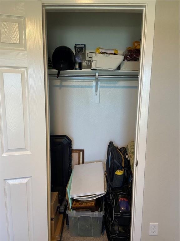 808 NW 69th Ave, Bentonville, AR 72713 - view of closet