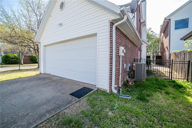 6682 Firefly Catch Ave, Springdale, AR 72762 - garage featuring driveway