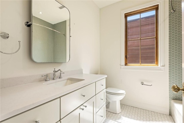 302 NW 5th St, Bentonville, AR 72712 - full bath with vanity and washtub / shower combination