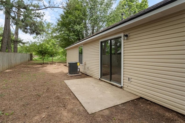 1766 Green Acres Cir, Springdale, AR 72764 - view of yard with a patio area