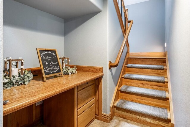 2 Conner Ln, Rogers, AR 72756 - view of stairs