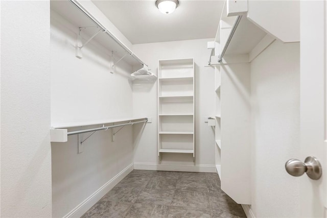 3900 SW Capstone Ave, Bentonville, AR 72712 - view of walk in closet