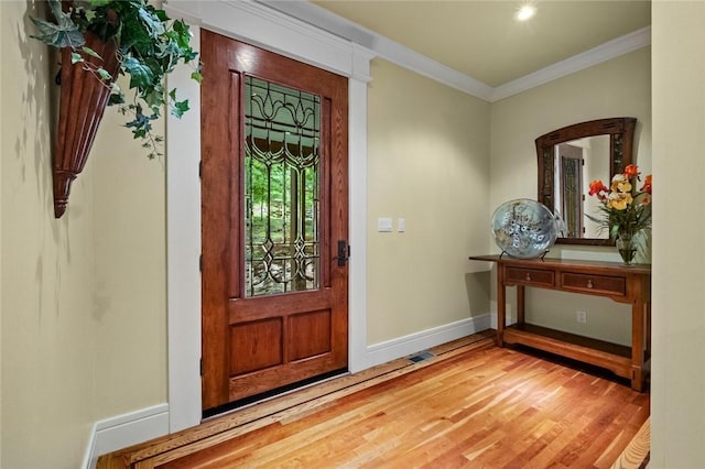 150 Jackson Cove Cres, Eureka Springs, AR 72631 - foyer featuring ornamental molding and wood finished floors