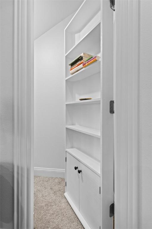 1330 S Curtis Ave, Pea Ridge, AR 72751 - view of closet