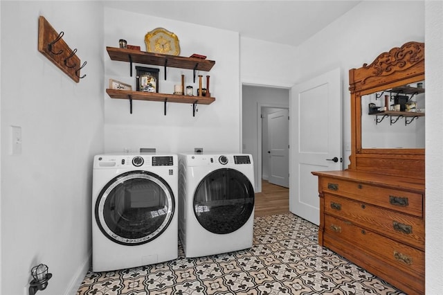 1330 S Curtis Ave, Pea Ridge, AR 72751 - laundry area with independent washer and dryer and light tile patterned floors