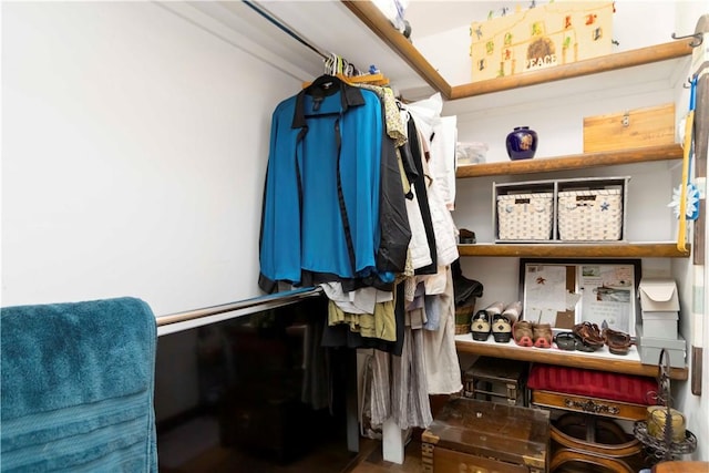8173 Spanker Creek Rd, Bentonville, AR 72712 - view of storage