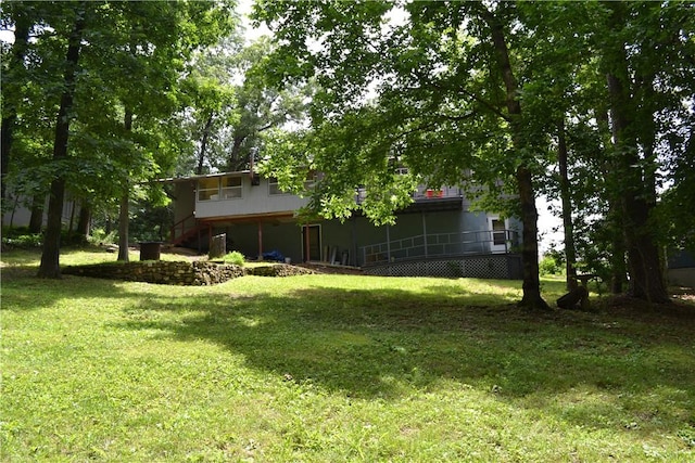6 Hampstead Ln, Bella Vista, AR 72714 - view of green lawn with stairs