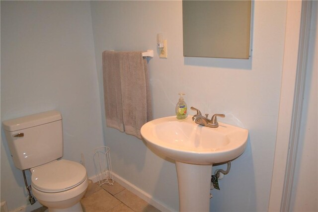 6 Hampstead Ln, Bella Vista, AR 72714 - bathroom featuring toilet and tile patterned flooring