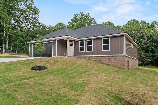 53 Belgravia Dr, Bella Vista, AR 72715 - single story home featuring driveway, brick siding, a garage, and a front lawn