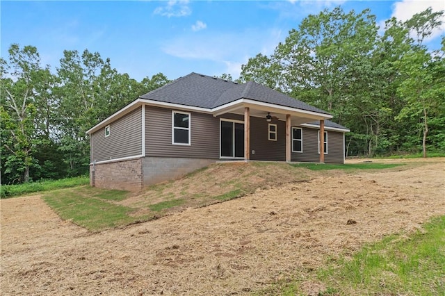 53 Belgravia Dr, Bella Vista, AR 72715 - view of front facade featuring a ceiling fan and a shingled roof