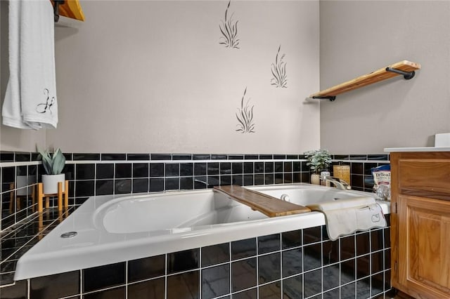 16048 Cypress Ln, Rogers, AR 72756 - bathroom with a whirlpool tub