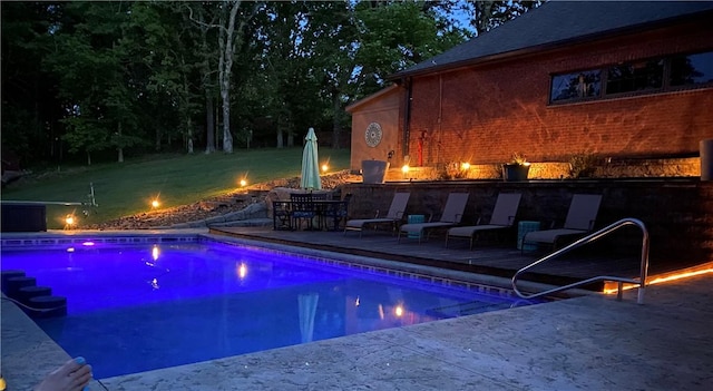 9364 Everest Pl, Rogers, AR 72756 - swimming pool featuring a fire pit and a patio area