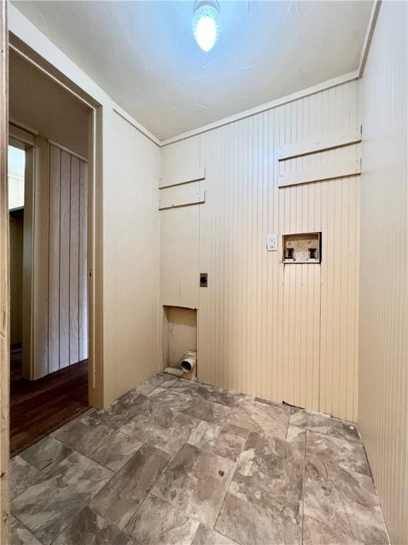 440 N Duff Ave, Sulphur Springs, AR 72768 - laundry room featuring hookup for a washing machine
