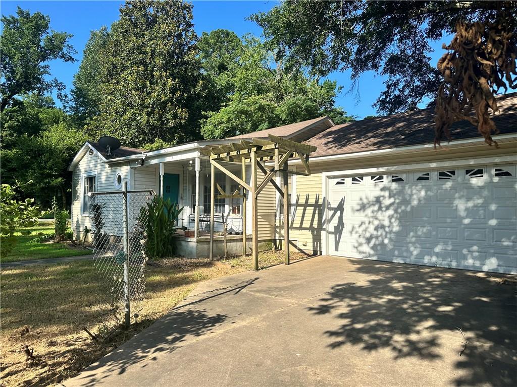 234 S Galveston, Russellville, AR 72801 - photo 2