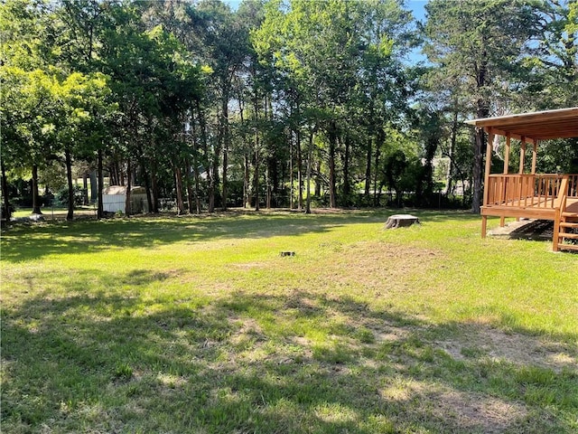 904 E Norristown Cir, Russellville, AR 72802 - view of green lawn featuring a deck