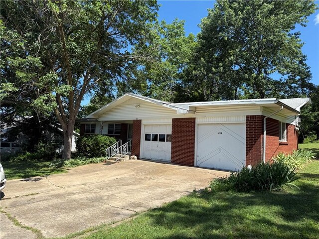 208 Mountain Ave, Berryville, AR 72616 - photo 5